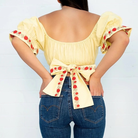 Herencia Collection yellow crop top with rose embroidery size small - Picture 2 of 10